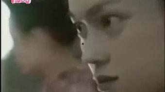 艹比视频真人版,再现经典，激情四溢